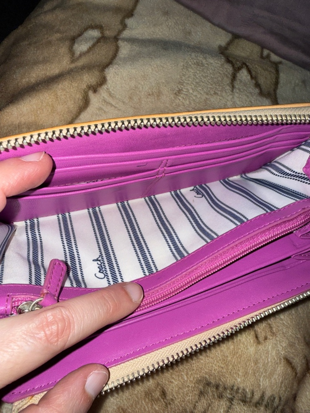 π€COACH VINTAGE PURPLE DEMPSEY 10th ANNIVERSARY WALLETπ€ - Picture 7 of 10
